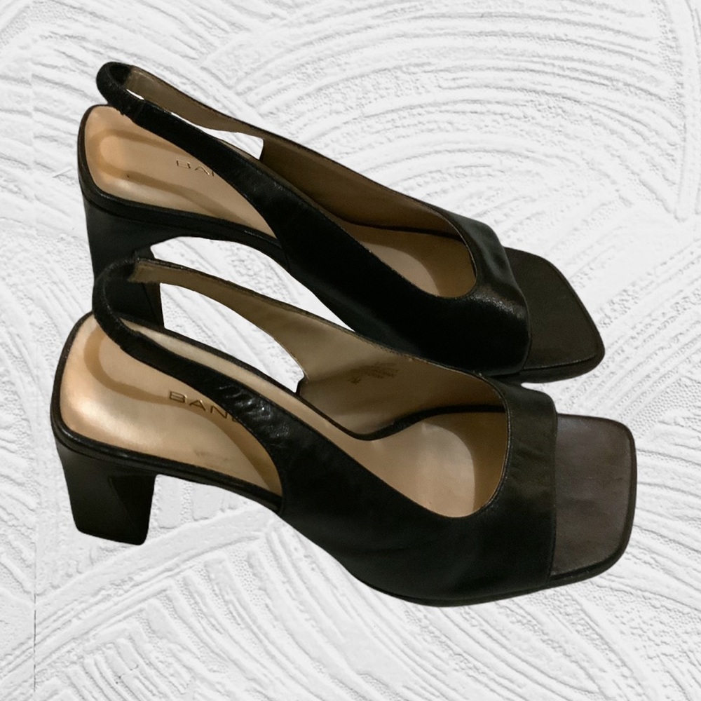 Bandolino Y2K Sling Back Block Chunky Heel Pump